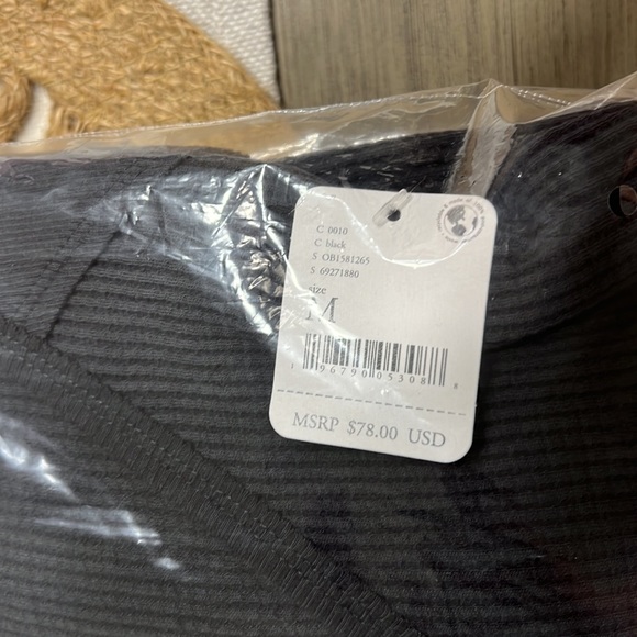 NWT FREE PEOPLE Santa Clara Thermal Black. - Picture 5 of 5